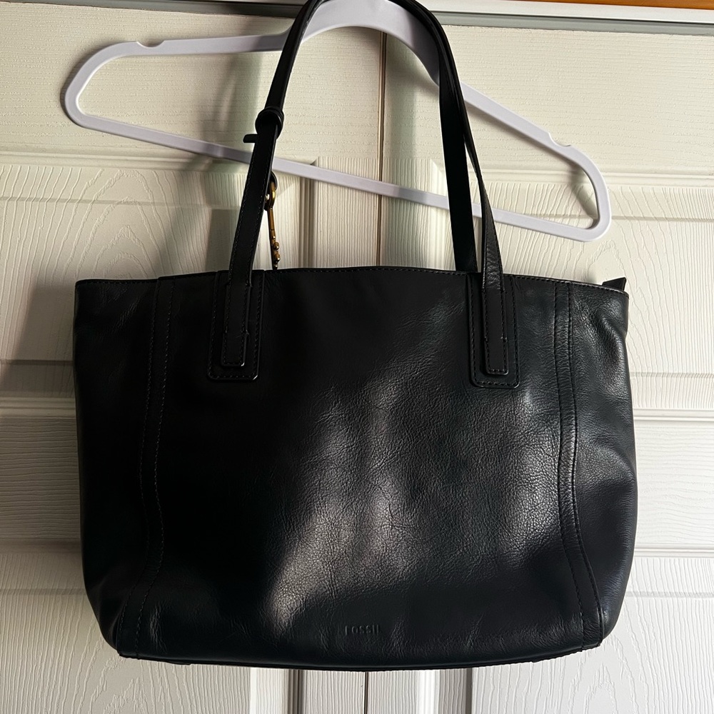 Fossil Tote bag